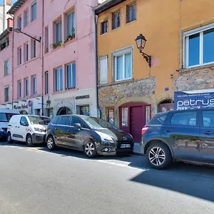  Appartement Cosy, Confortable Et Idealement Situe